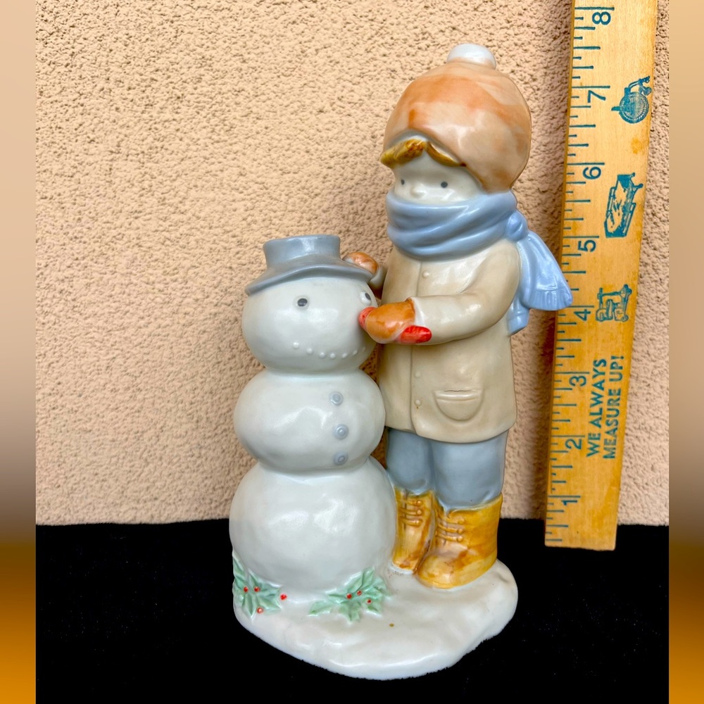 💃 KINKA FIGURINES BY ENESCO, Boy & Snowman

#A-100